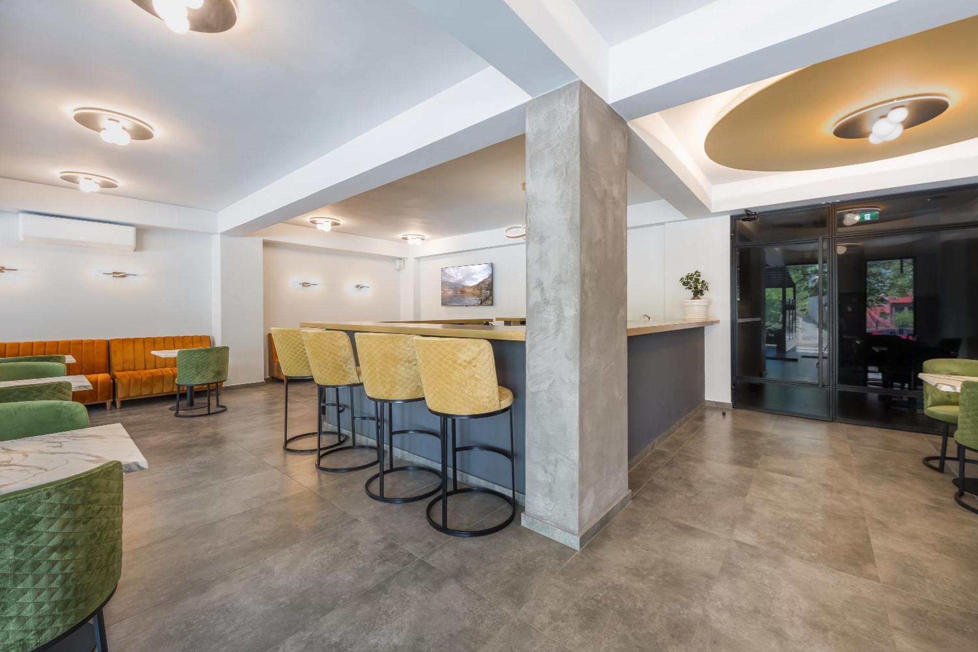Centro Hotel Яніна Екстер'єр фото